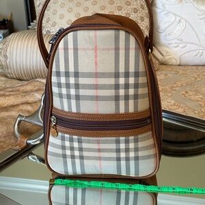 Burberry Tan and Brown Checkered Toiletry Bag/EUC… COA…. Unisex